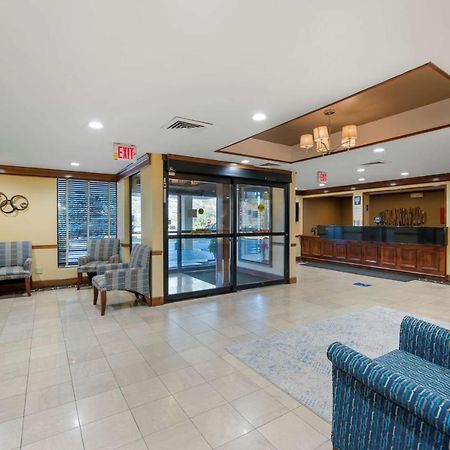 Best Western Louisville East Inn & Suites Exterior photo