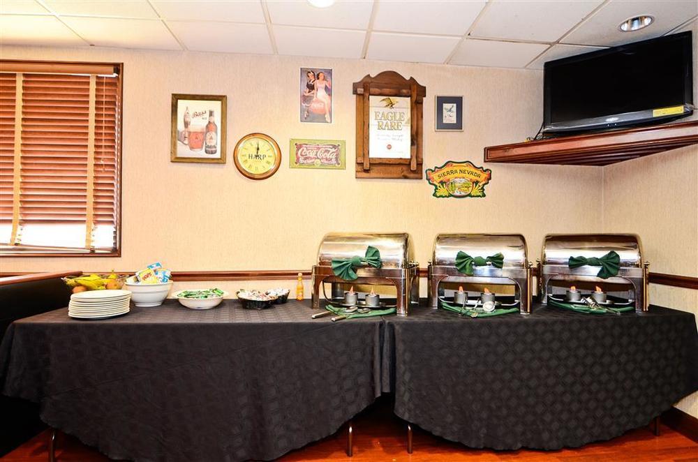 Best Western Louisville East Inn & Suites Restaurant photo